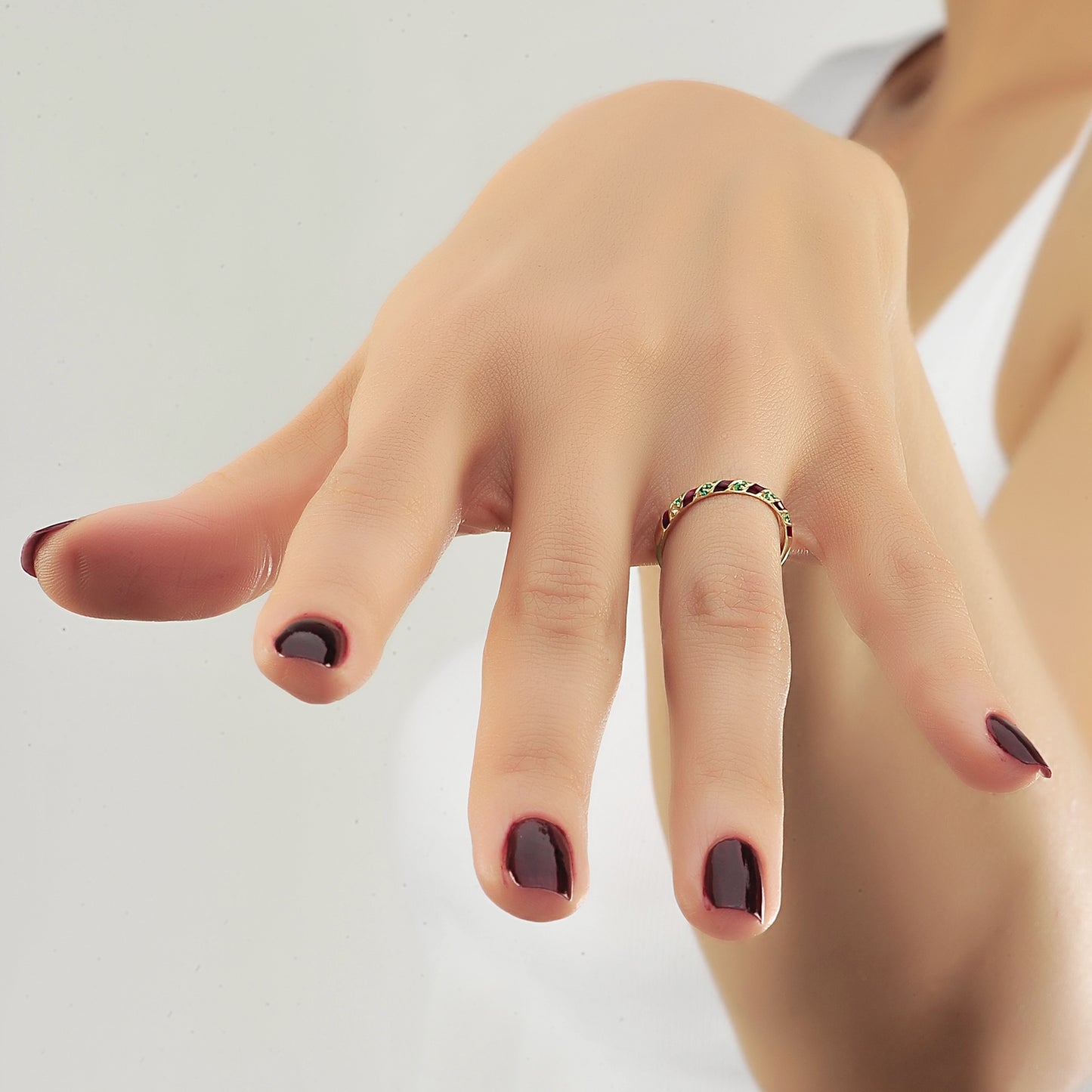 Enemal Groene Smaragd Diamant Gepersonaliseerde Ring, Handgemaakte 14k en 18k Massief Gouden Halve Eeuwigheid Enemal Band Ring Voor Valentijnsdag