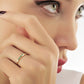Parallelle Minimalistische Groene Smaragd Diamanten Bandring, Kruis Over Kleine Diamanten Clusterring, Handgemaakte 14k 18k Massief Gouden Ring