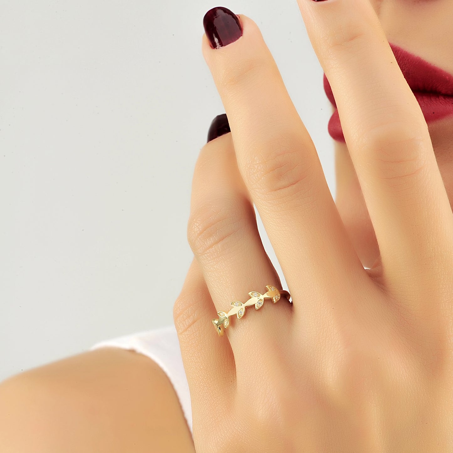 De Vliegende Vlinderring, Handgemaakte 14k 18k Massief Gouden Vleugelvormige Ring Met Witte Diamanten Halve Eeuwigheid