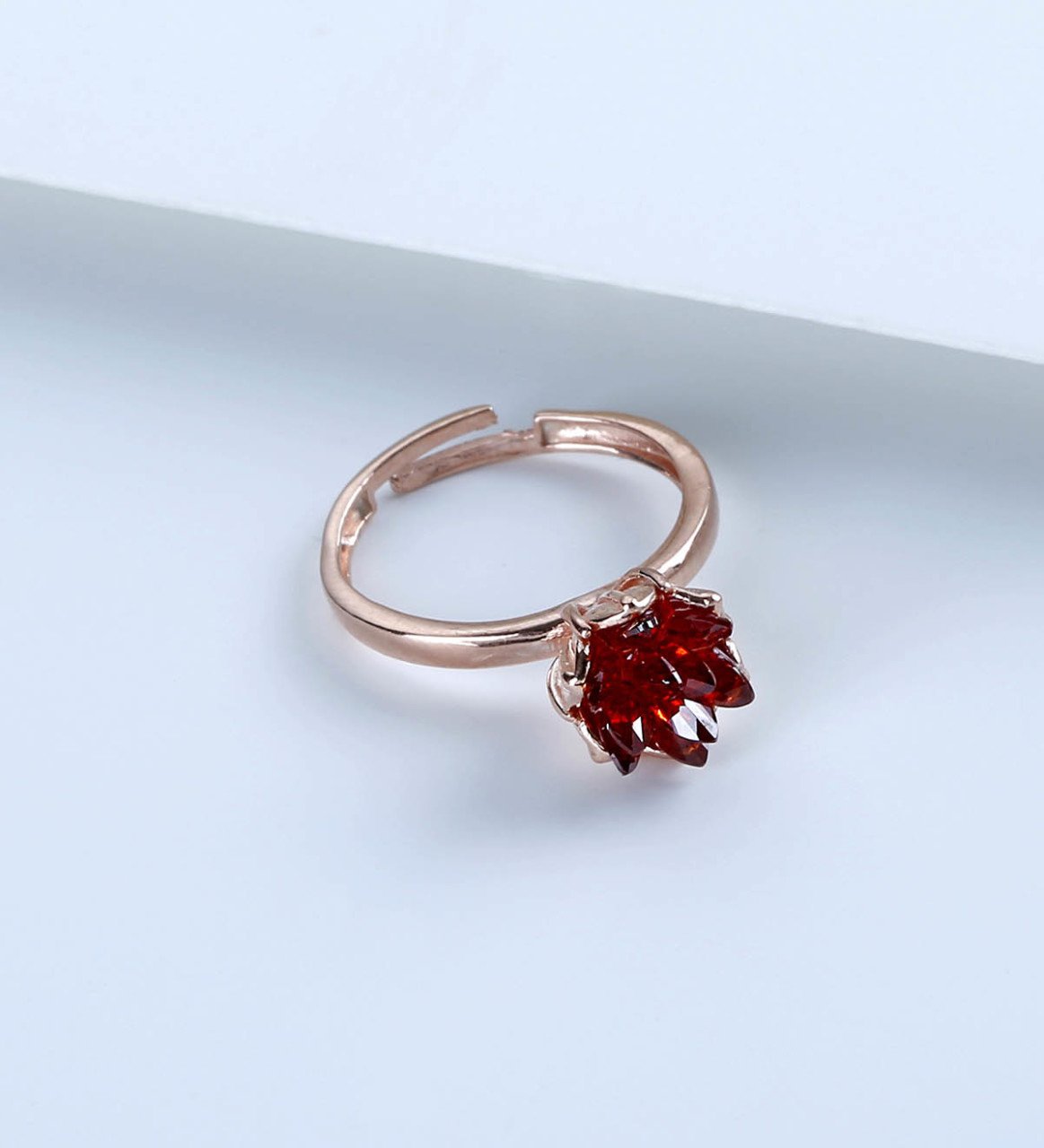 ZILVEREN LOTUS RING RODE ZIRKONIA